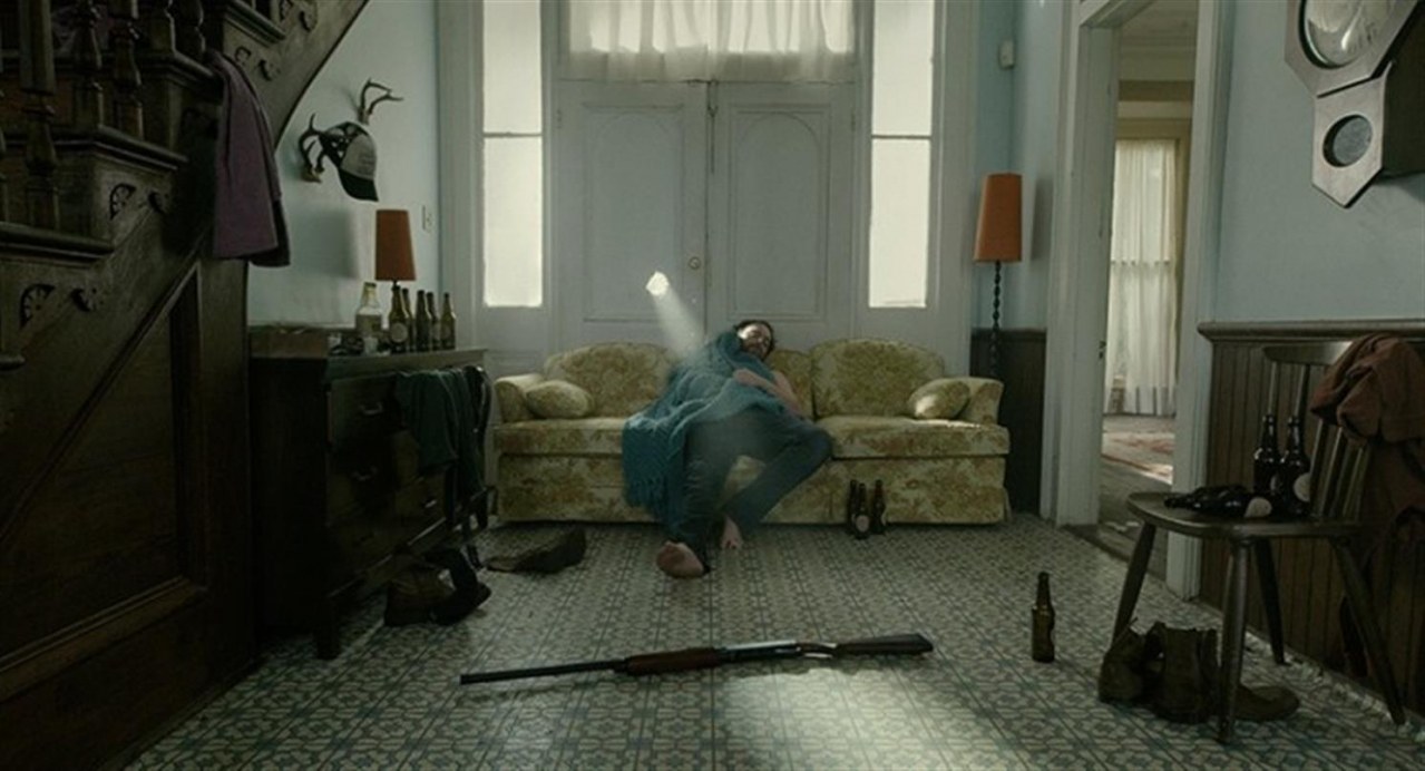 After Midnight: Die Liebe ist ein Monster - Bild 1