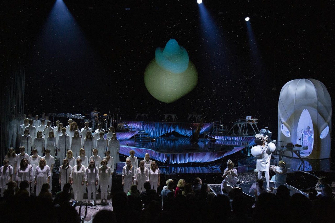Björk: Cornucopia - Bild 1