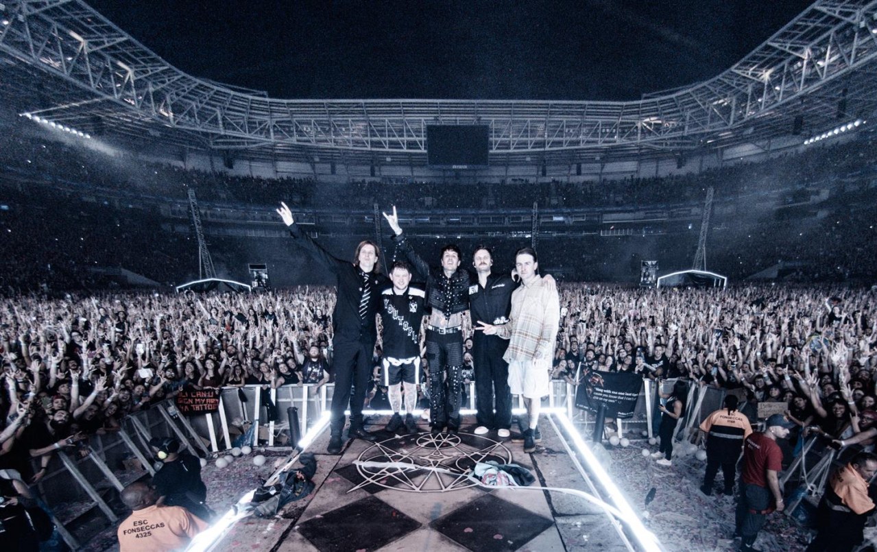 Bring Me The Horizon: L.I.V.E. in São Paulo (Live Immersive Virtual Experiment) - Bild 1