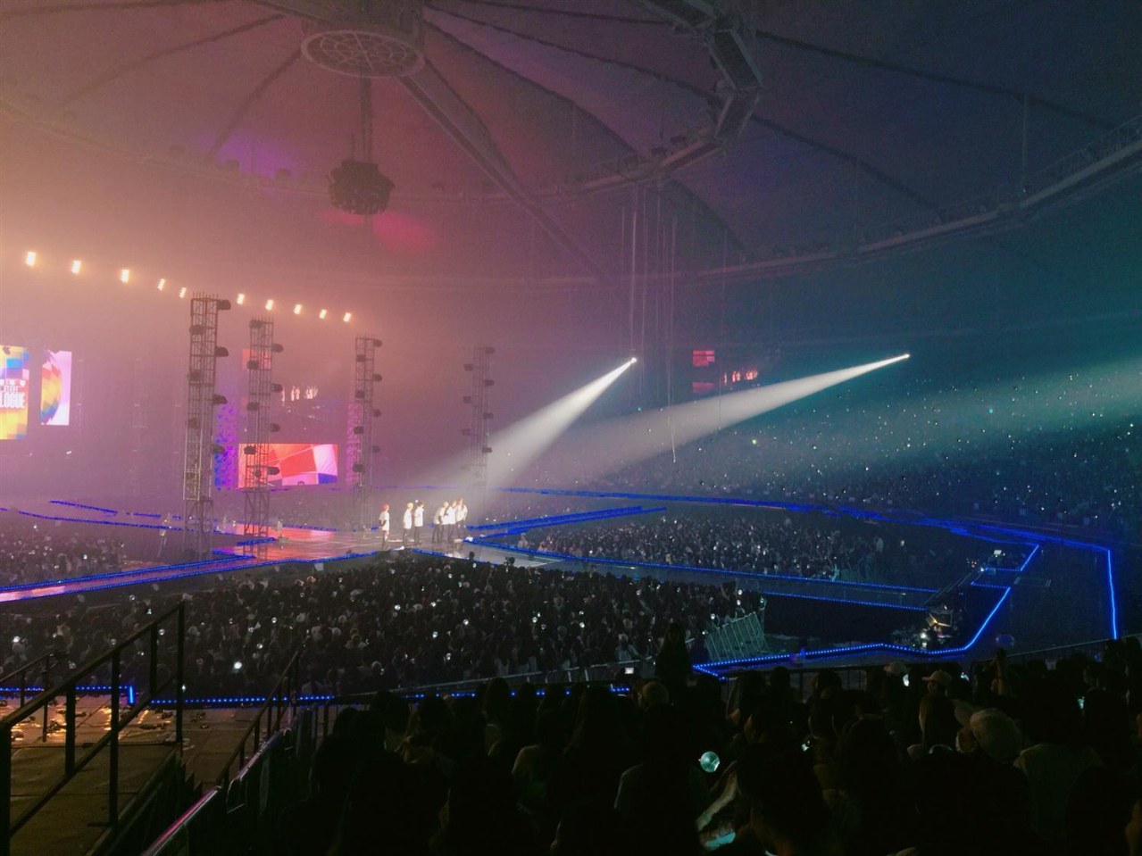 BTS 2016 Live The Most Beautiful Moment in Life on Stage: Epilogue Remastered (BTS Movie Weeks) - Bild 1