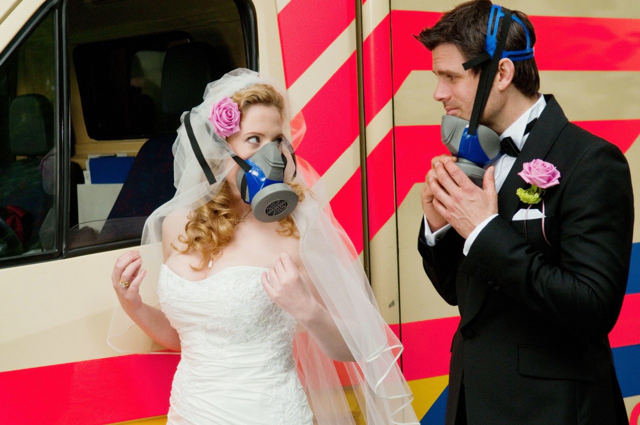 Doctor's Diary - Männer sind die beste Medizin: Skandal! Hochzeitsnacht zu dritt - Bild 8