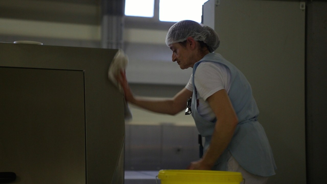 Eine gefangene Frau - Bild 1