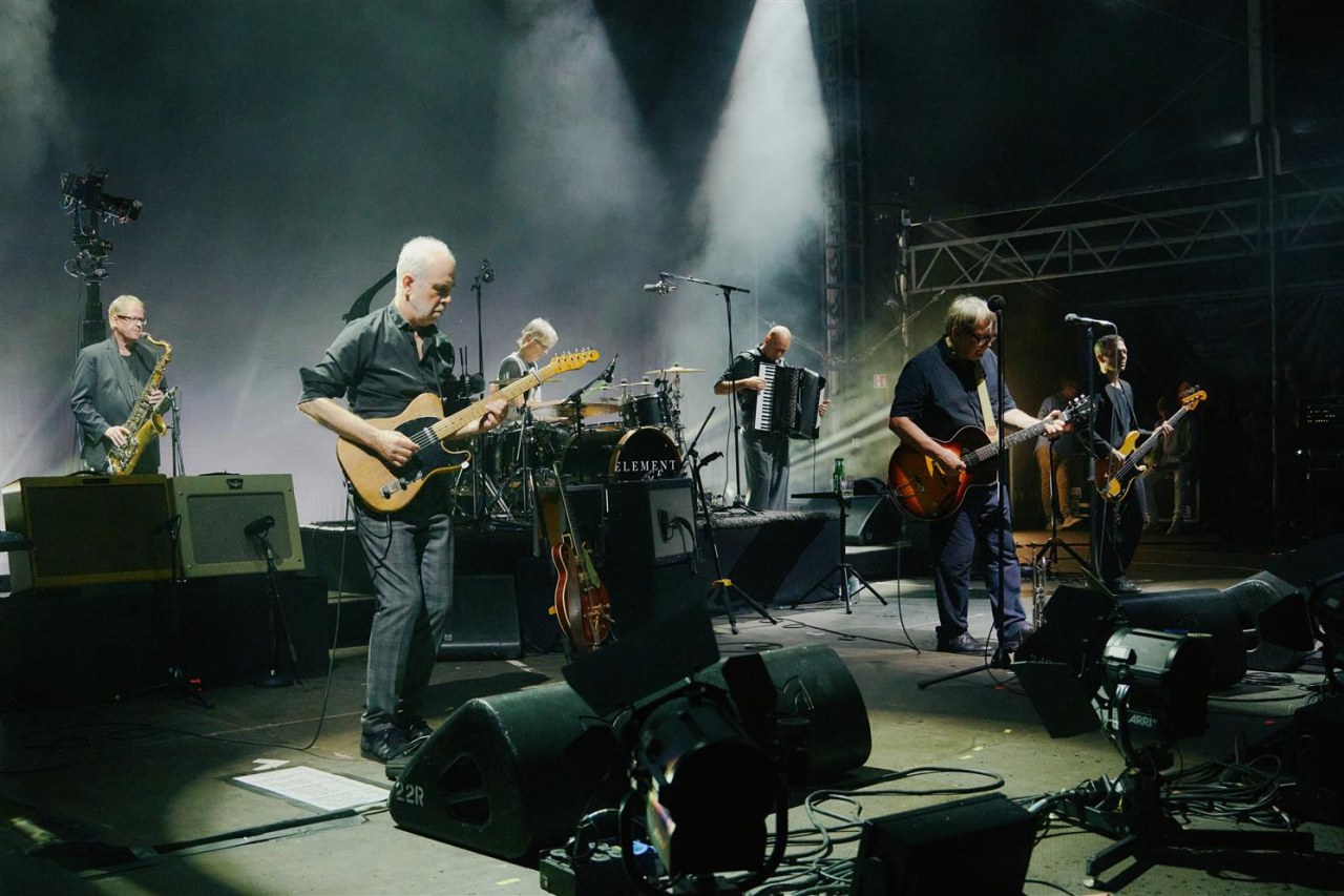 Element of Crime in Wenn es dunkel und kalt wird in Berlin - Bild 1