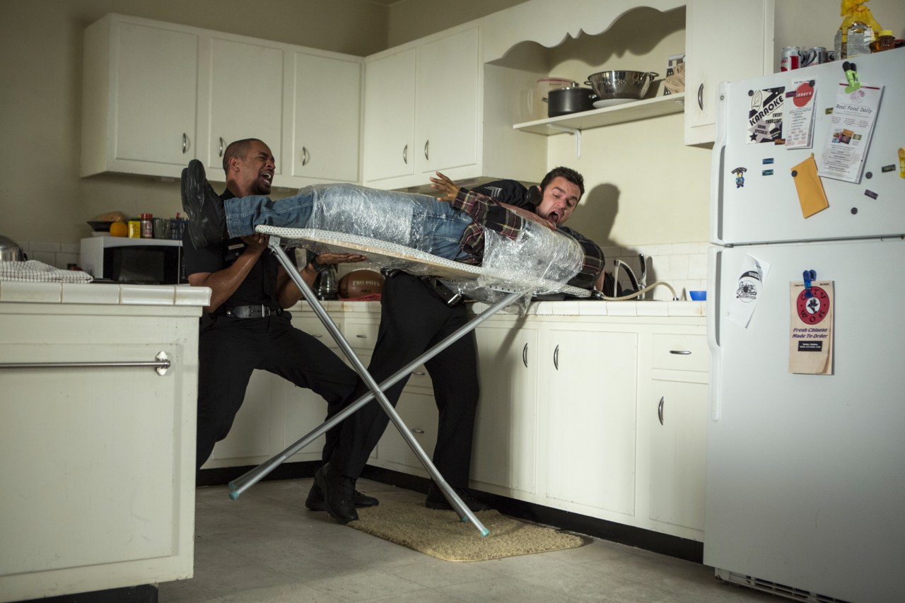 Let's be Cops - Die Party Bullen - Bild 10