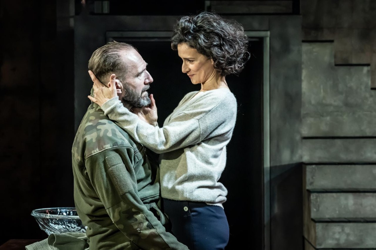 Macbeth: Ralph Fiennes & Indira Varma - Bild 1