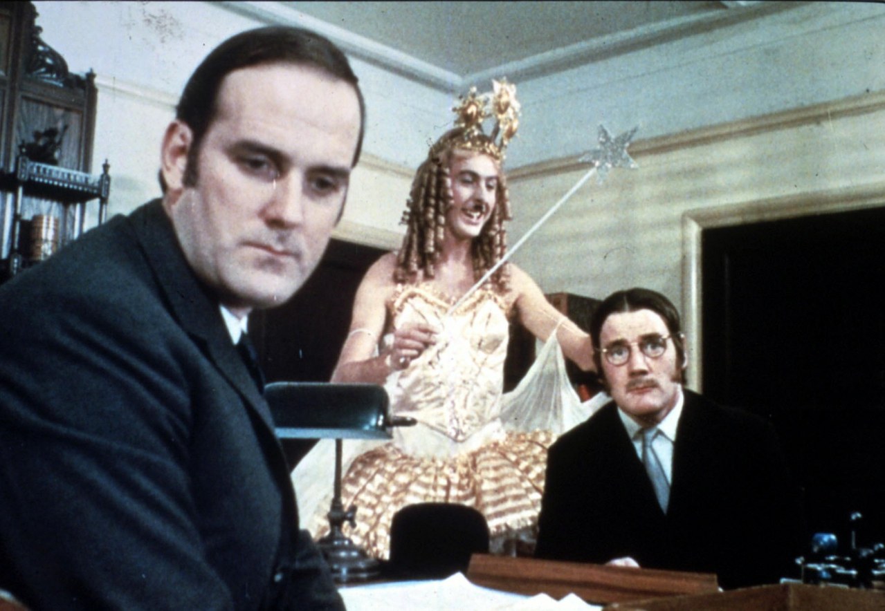 Monty Python's wunderbare Welt der Schwerkraft - Bild 1