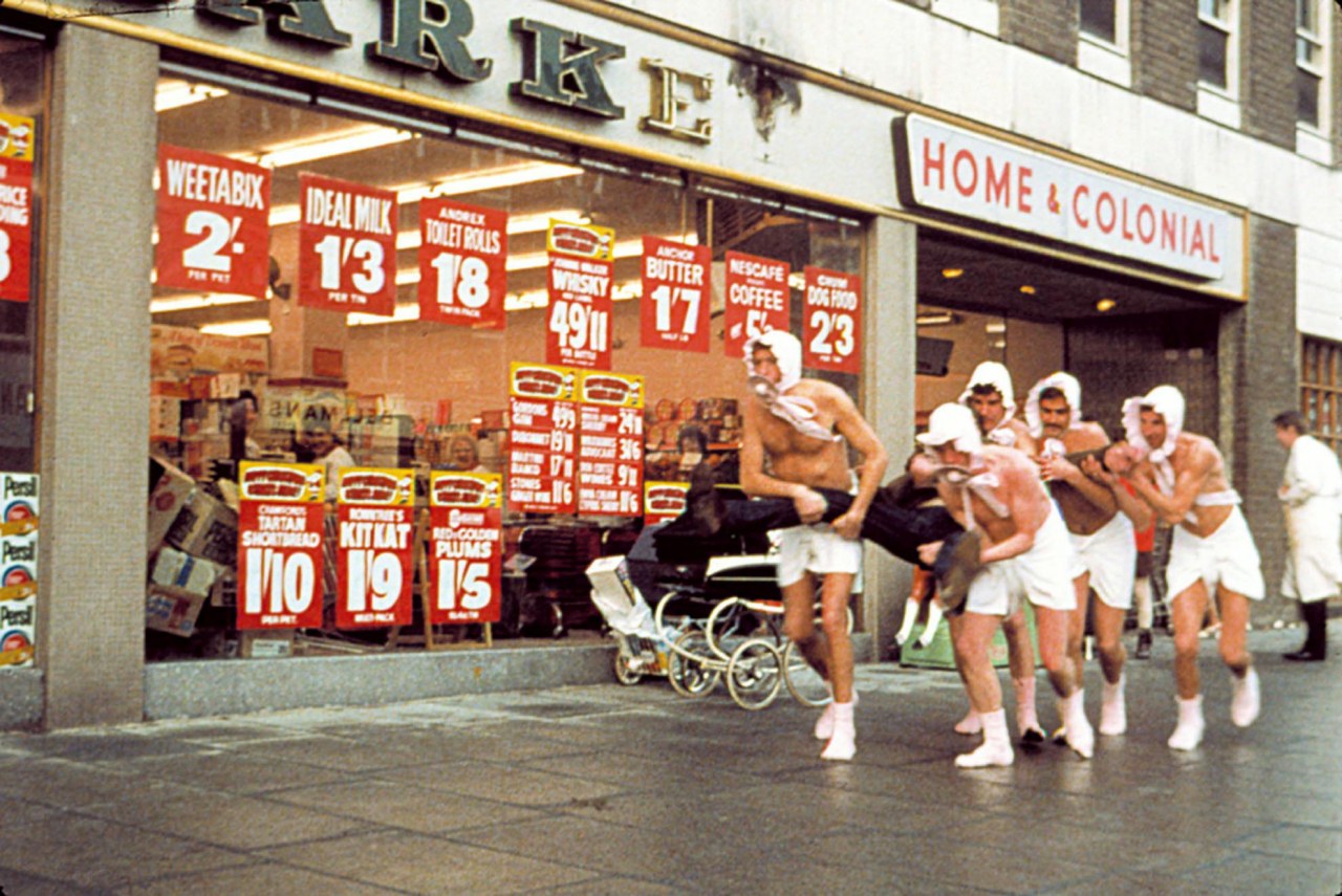 Monty Python's wunderbare Welt der Schwerkraft - Bild 6