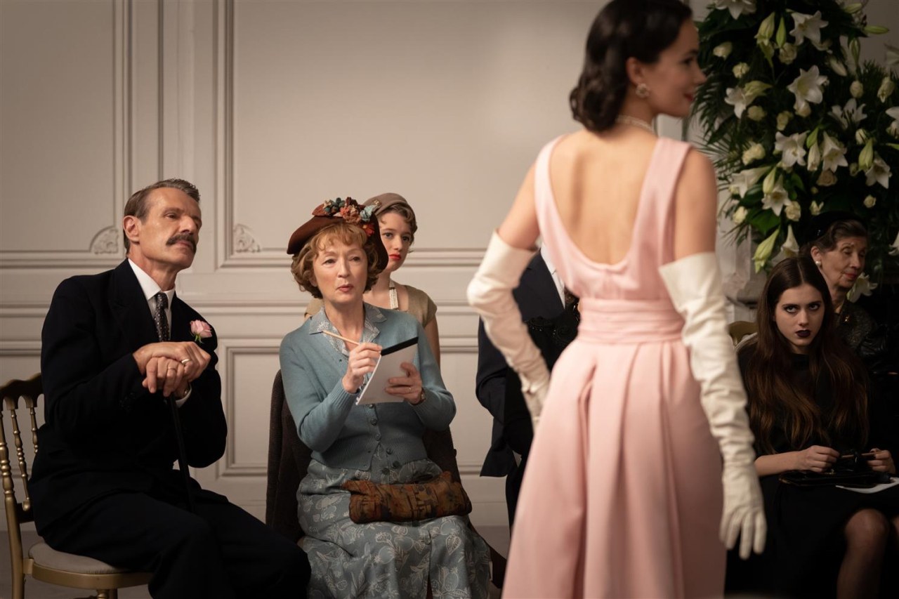 Mrs. Harris und ein Kleid von Dior - Bild 4