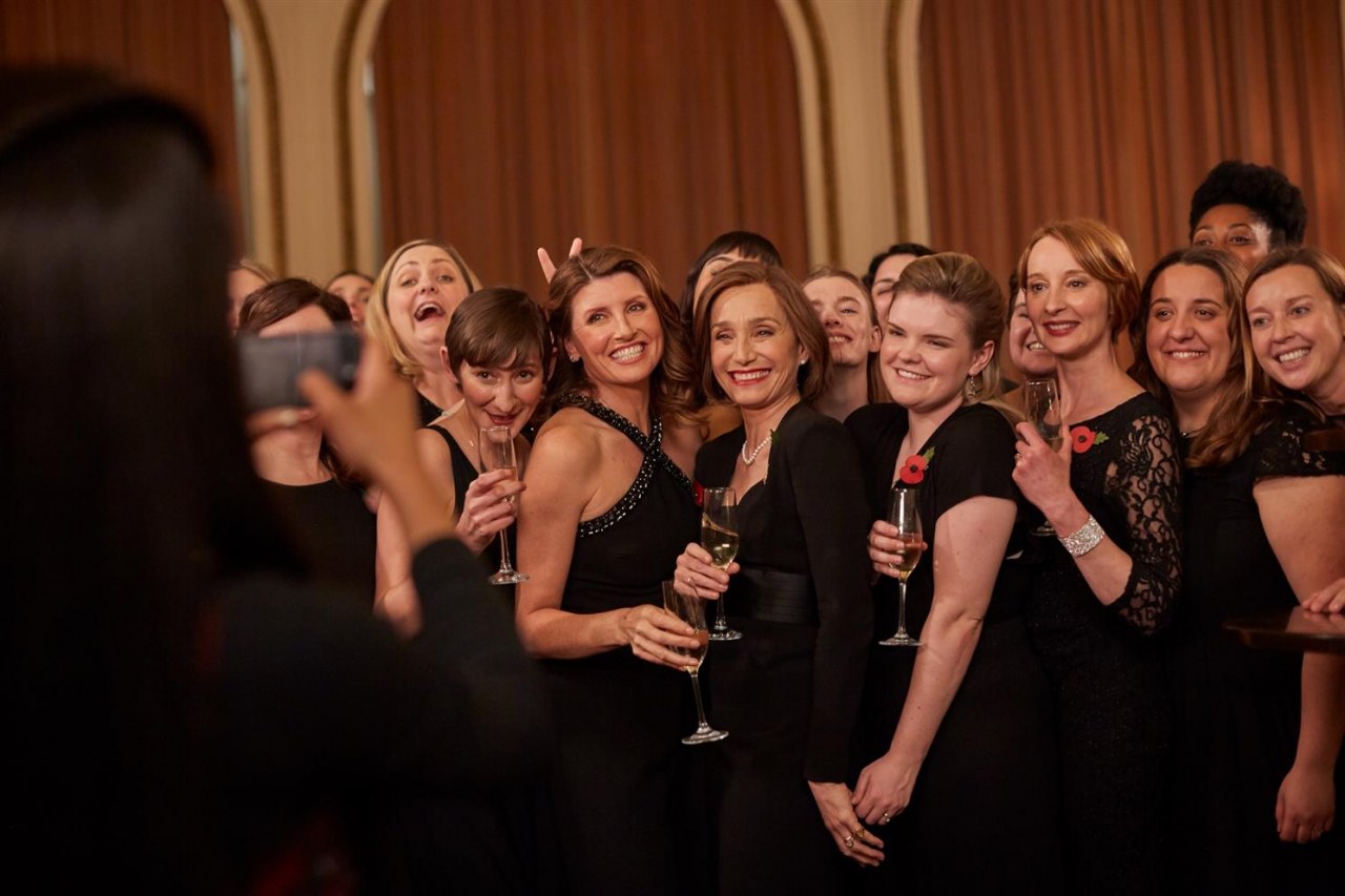 Mrs. Taylor's Singing Club - Bild 2