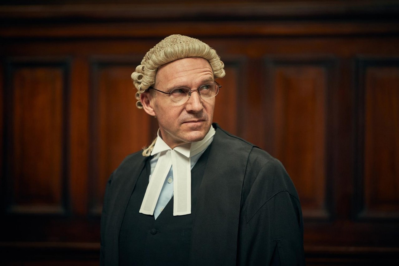 Official Secrets - Bild 3