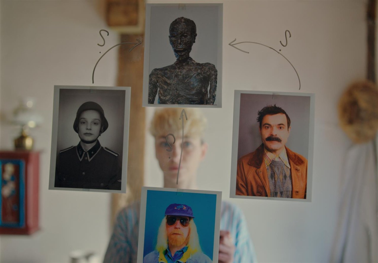 Rote Sterne überm Feld - Bild 1