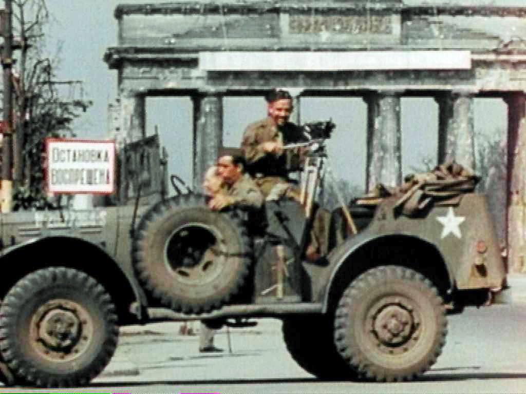 Spiegel TV - Berlin '45: Der Sturm auf Berlin / Der erste Sommer in Frieden - Bild 2