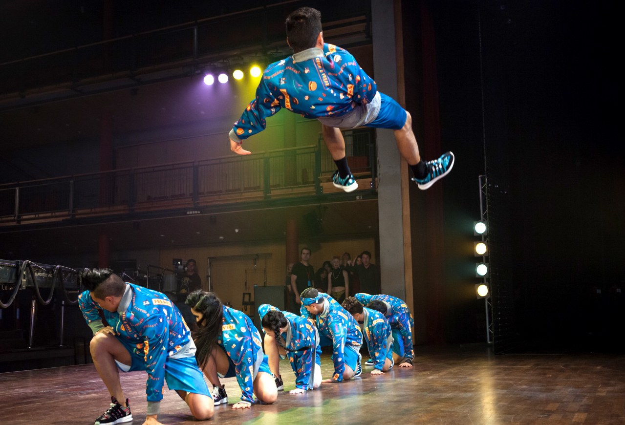 We Love To Dance - Bild 3