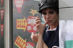 Factory Girl - Bild 1