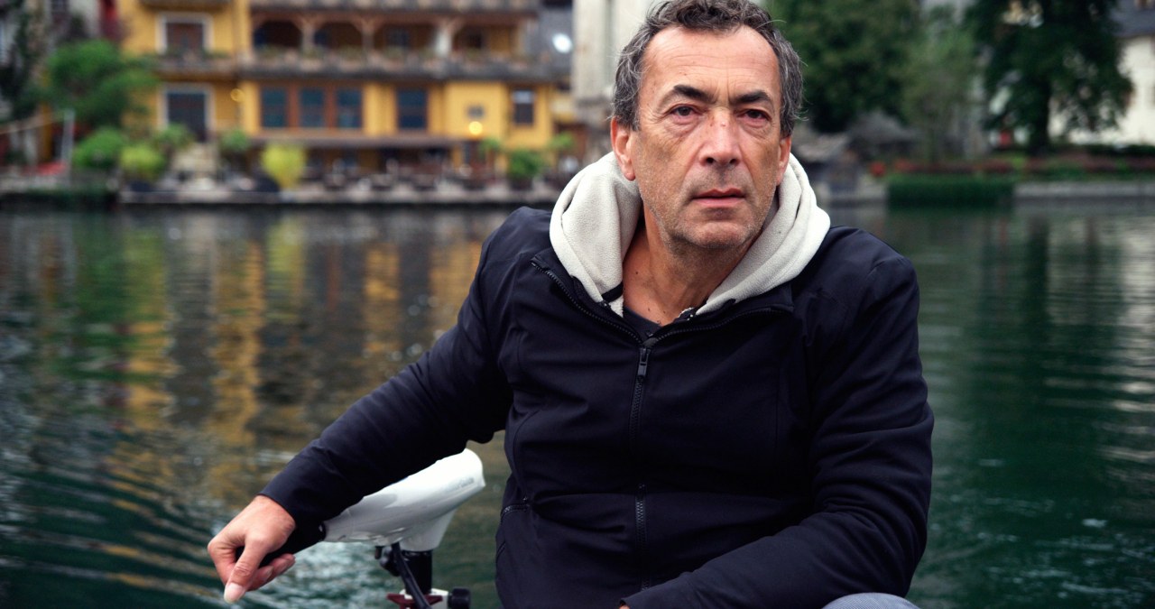 Hubert von Goisern - Brenna tuat's schon lang | Cinestar