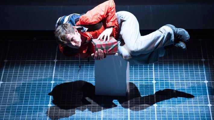 National Theatre Live: The Curious Incident of the Dog in the Night-Time - Bild 14