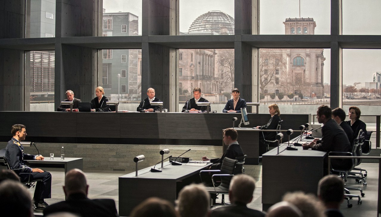 Terror Ferdinand Von Schirach Film Terror - Ihr Urteil | Cinestar