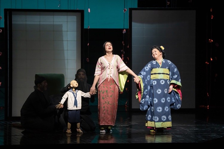 Am 11.5.24 live aus der Metropolitan Opera: "Puccini: MADAMA BUTTERFLY" - Bild 7